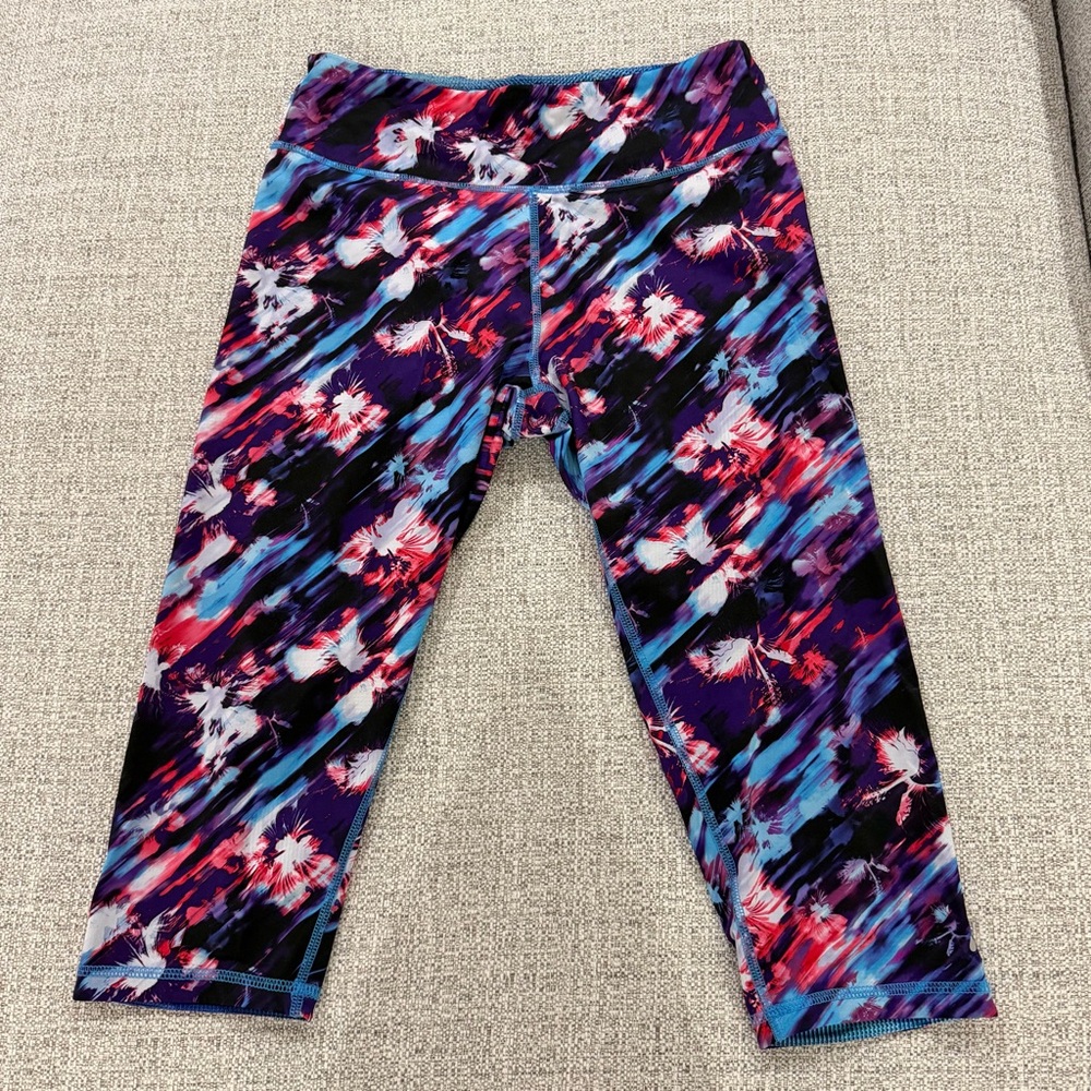 Reversible Bright Floral and Geometric Pattern Crop Leggings